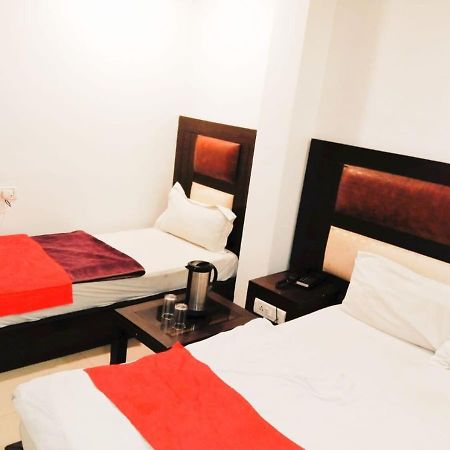 Hotel Revels By A1Rooms New Delhi Ngoại thất bức ảnh