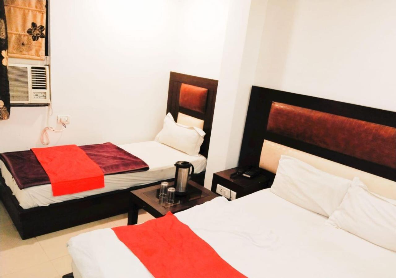 Hotel Revels By A1Rooms New Delhi Ngoại thất bức ảnh