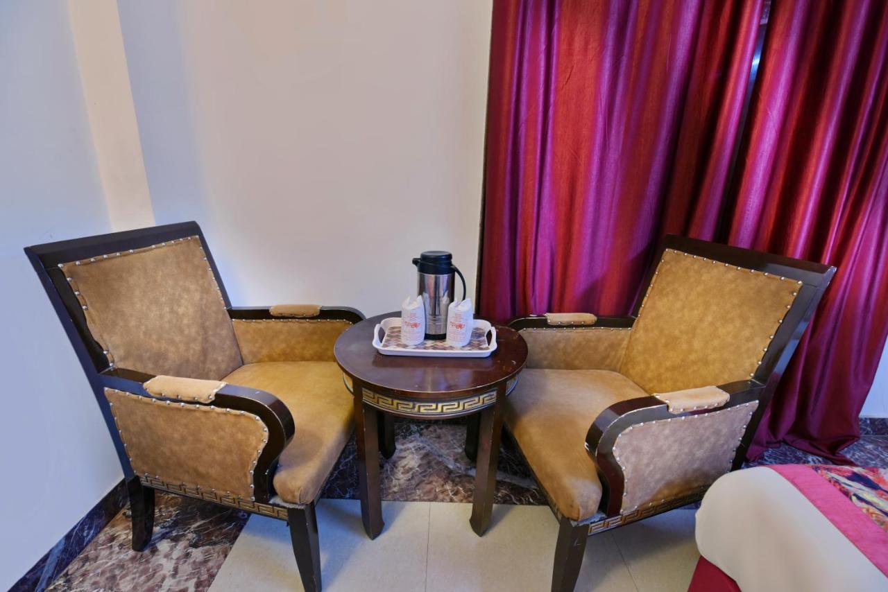 Hotel Revels By A1Rooms New Delhi Ngoại thất bức ảnh