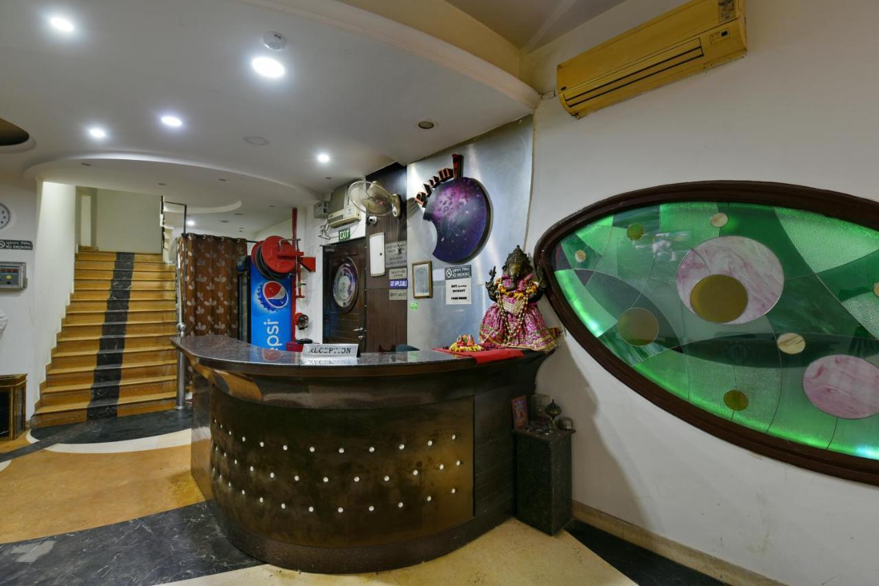 Hotel Revels By A1Rooms New Delhi Ngoại thất bức ảnh