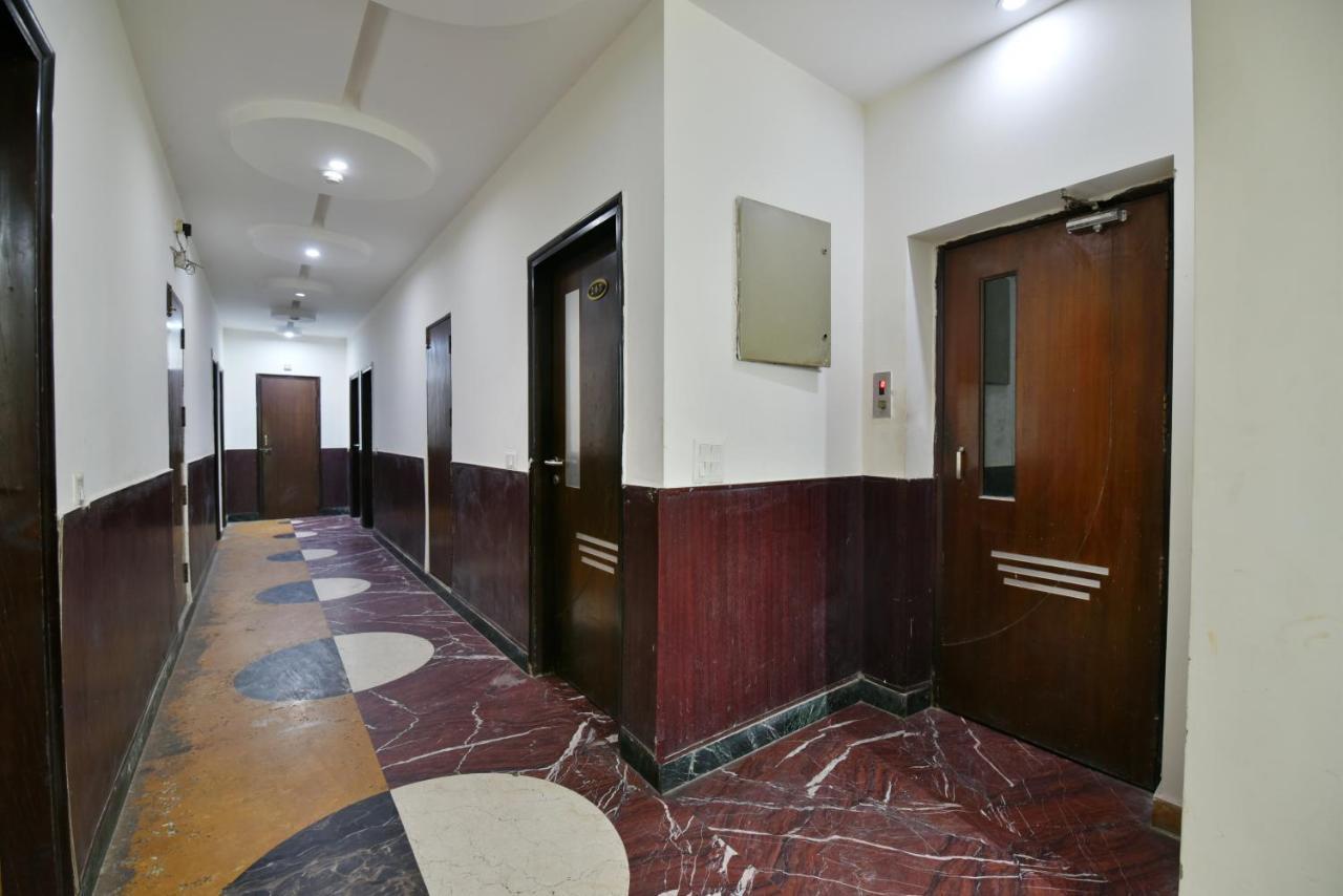 Hotel Revels By A1Rooms New Delhi Ngoại thất bức ảnh