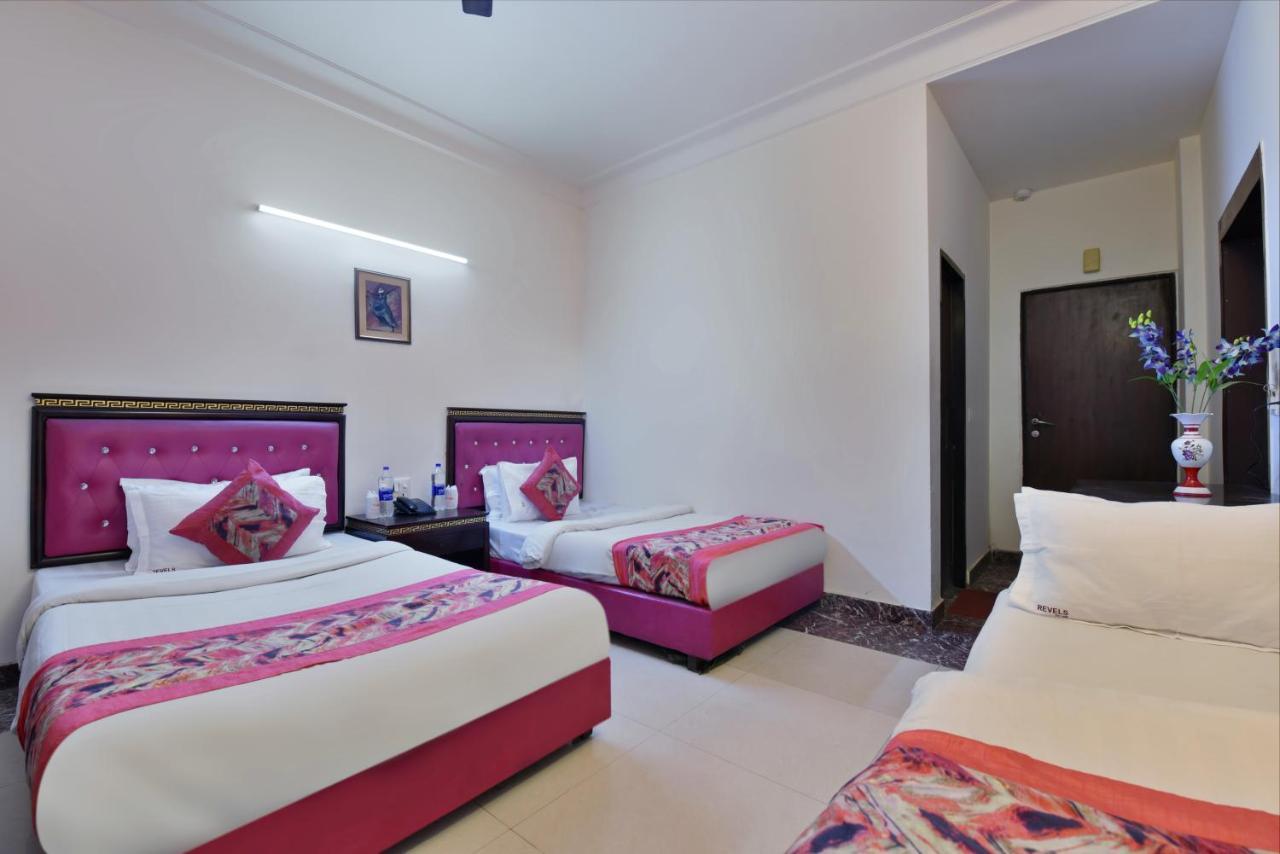 Hotel Revels By A1Rooms New Delhi Ngoại thất bức ảnh