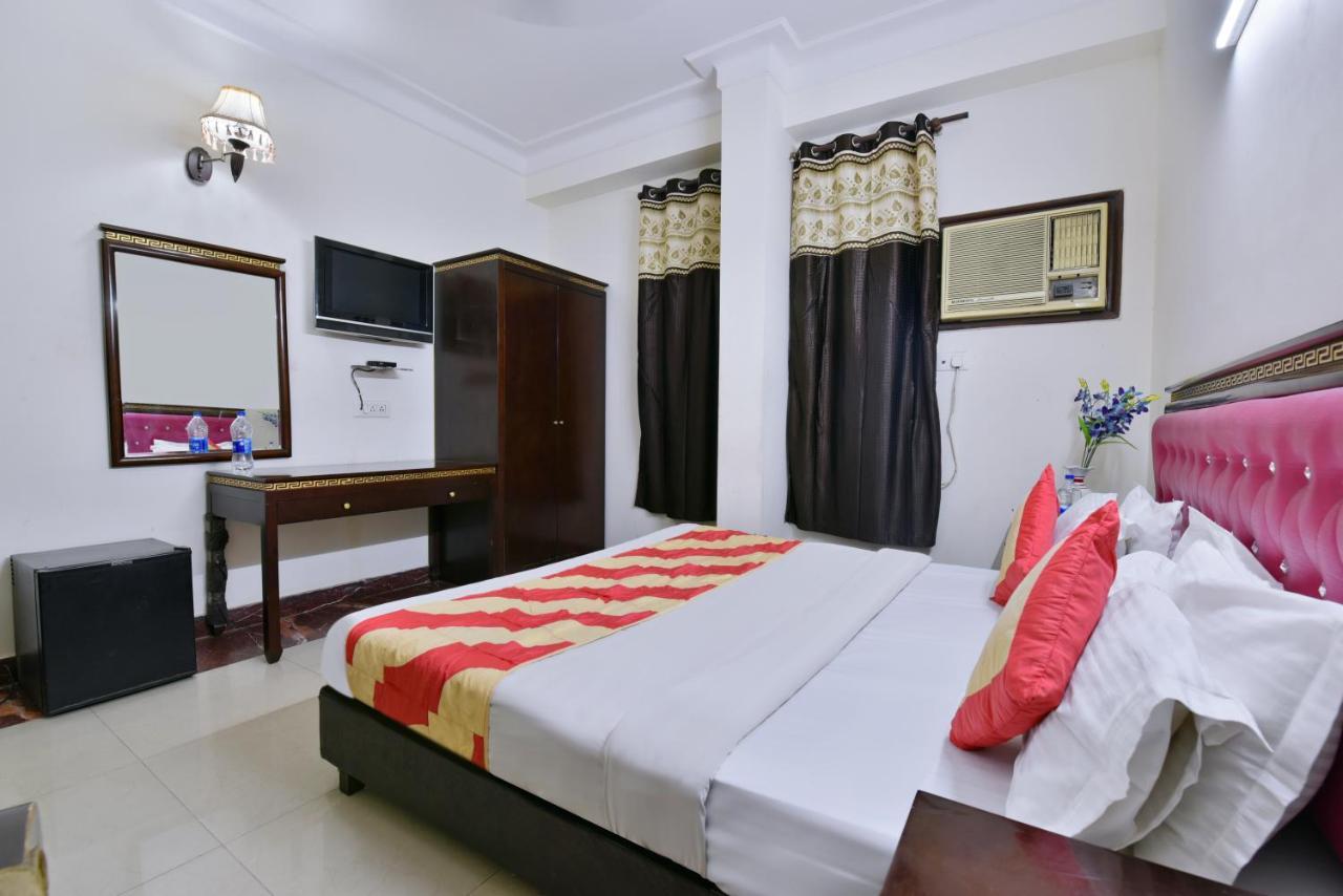 Hotel Revels By A1Rooms New Delhi Ngoại thất bức ảnh